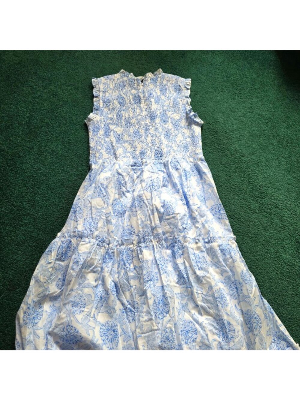 J. Marie Womens Maxi Dress Sz M Blue & White Floral Smocked Maxi 100% Cotton EUC - Picture 4 of 10
